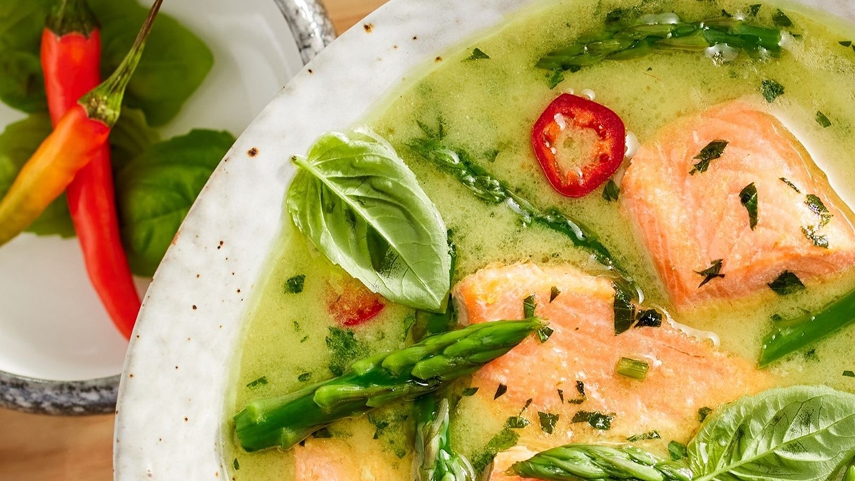 Article Cards Featured Image thai salmon recipe hero